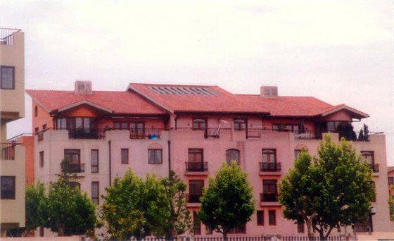 中國(guó)的仿古琉璃瓦要打造世界獨(dú)有品牌技術(shù)創(chuàng)新是關(guān)鍵